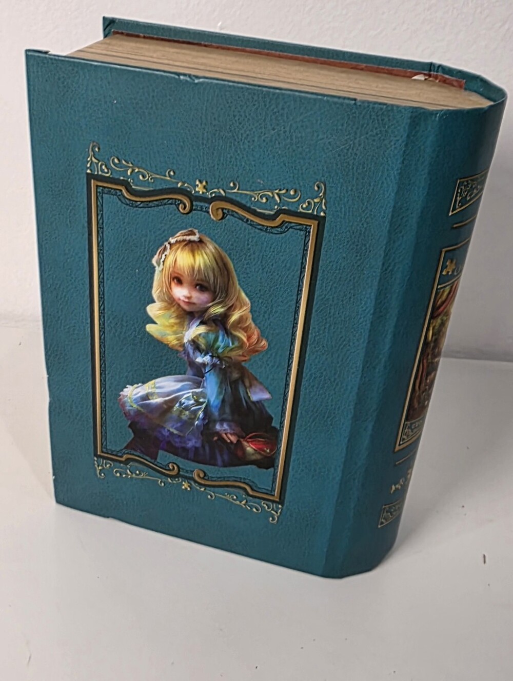 Masterpieces EZ Grip Book Box Alice at the Chessboard Puzzle 300 Piece Complete - Picture 6 of 7